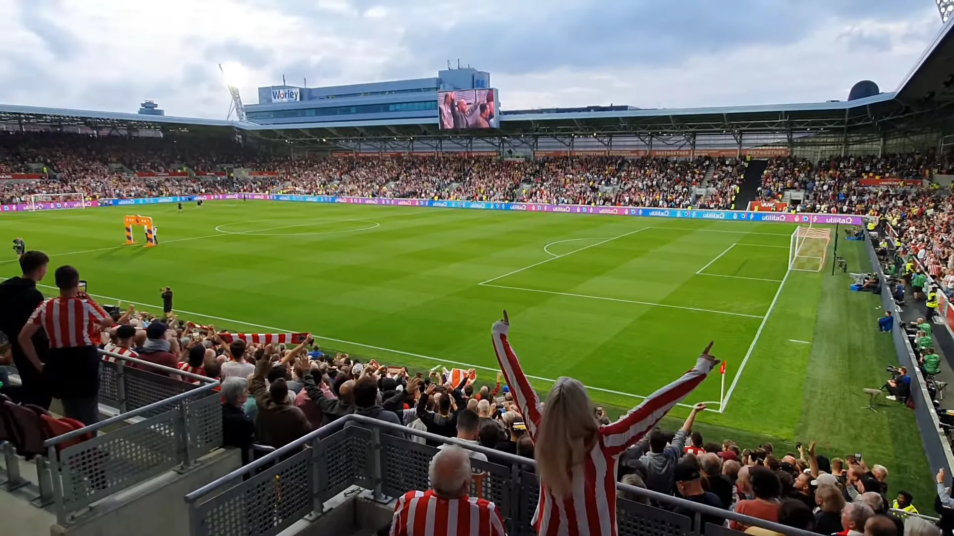 Brentford background Brentford background