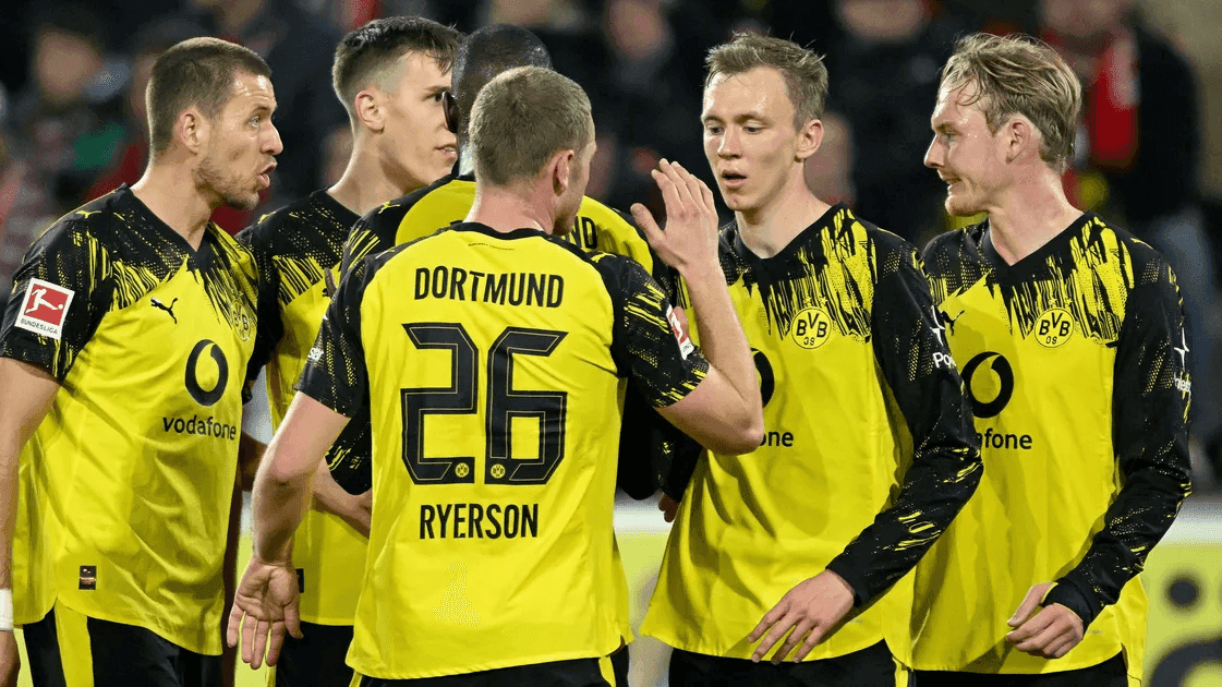 Voetbalweekend Ruhrgebied - 4 Wedstrijden Combi Deal Voetbalweekend Ruhrgebied - 4 Wedstrijden Combi Deal